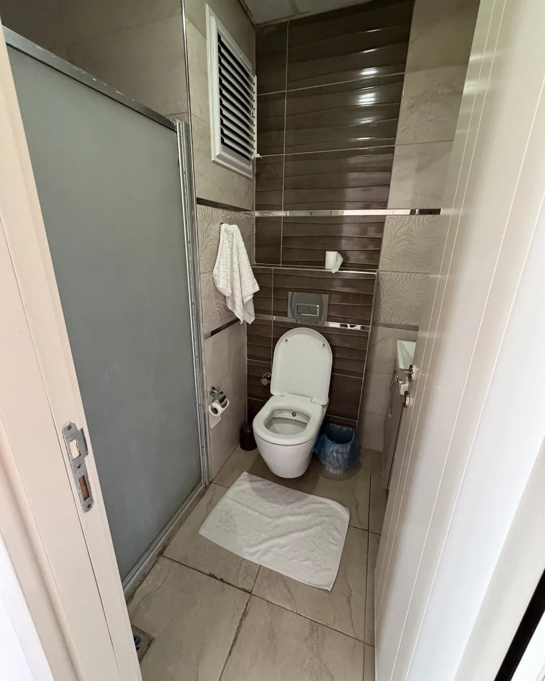 Modern banyo